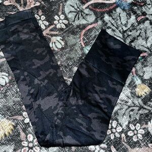 SPANX Charcoal Camouflage Leggings